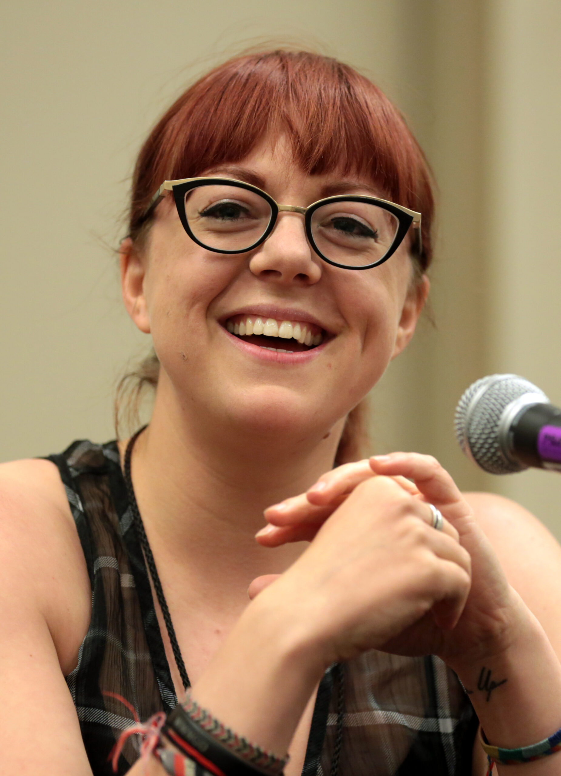 Foto de autora Victoria Schwab
