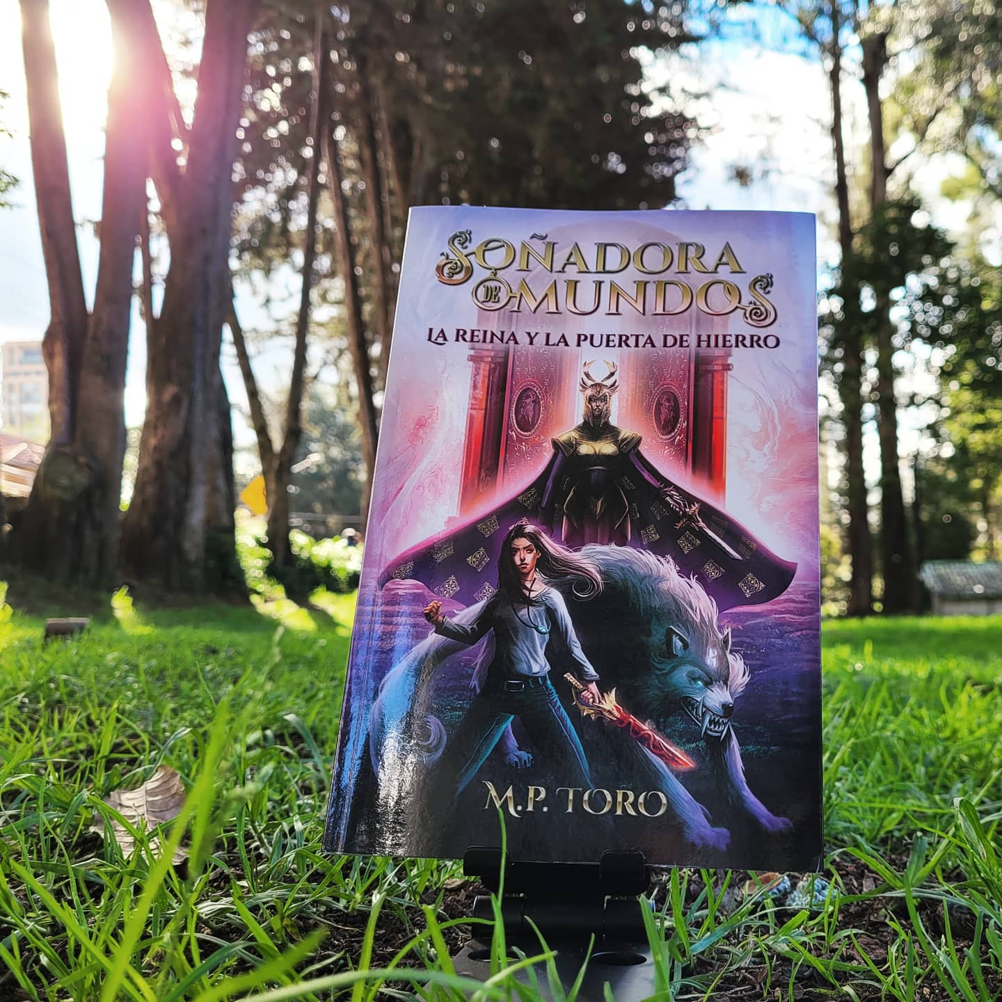 2021 sonadora-de-mundos-la-reina-y-la-puerta-de-hierro-banner